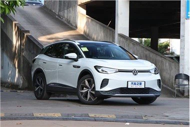 SUV điện VW ID.4 CROZZ