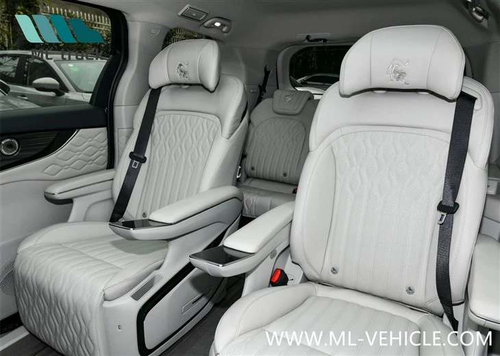 2024 DongFeng Forthing U-Tour V9 PHEV MPV