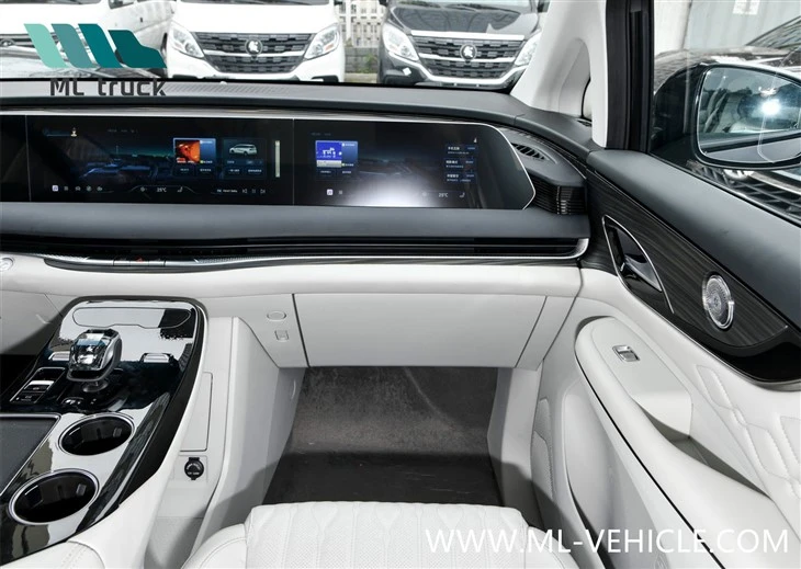 2024 DongFeng Forthing U-Tour V9 PHEV MPV