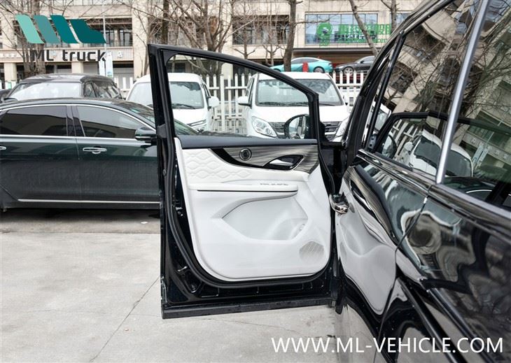 2024 DongFeng Forthing U-Tour V9 PHEV MPV