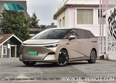 Xpeng X9 MPV EV