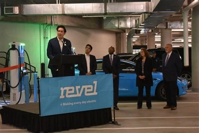 Uber hợp tác với công ty khởi nghiệp xe điện Revel để mở rộng mạng lưới sạc.