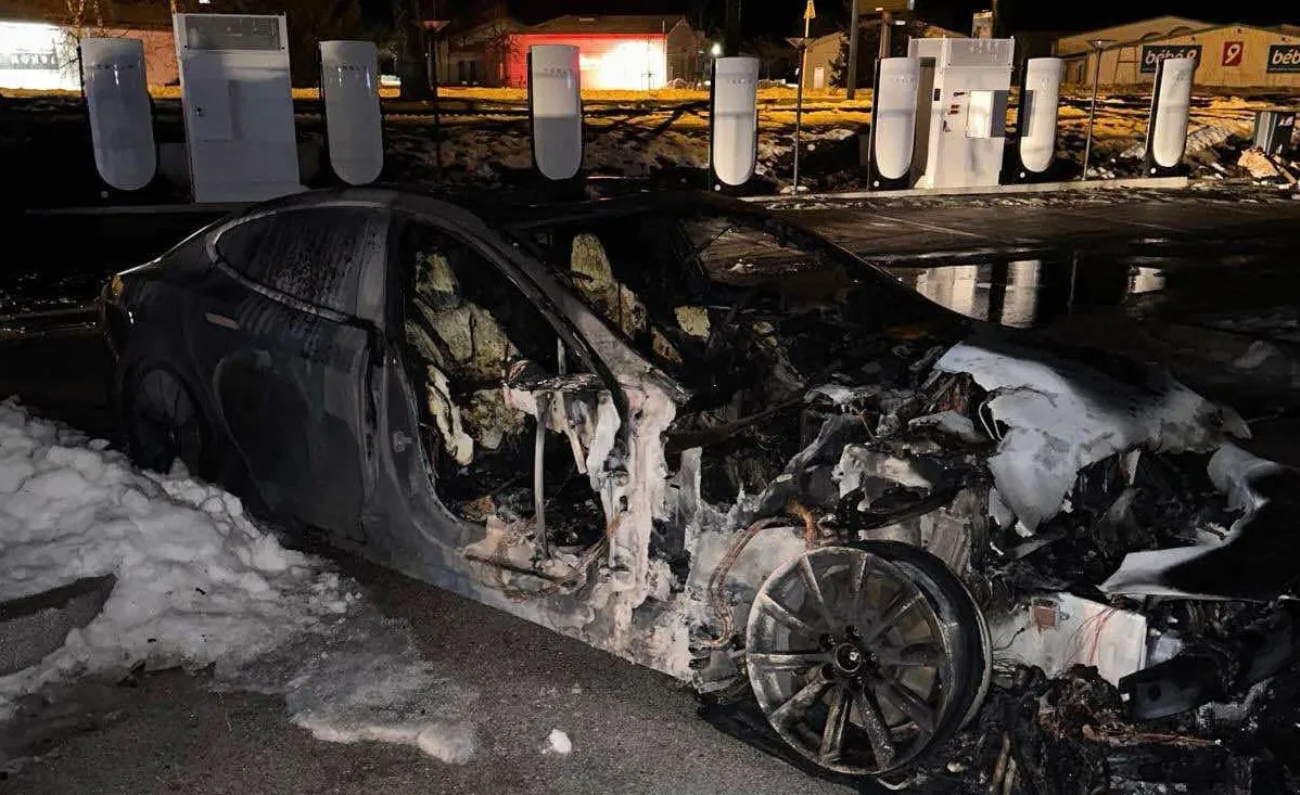 Tesla điều tra sự cố hỏa hoạn liên quan đến việc sạc Model S ở Pháp